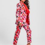 KEEP CALM AND LOVE ME